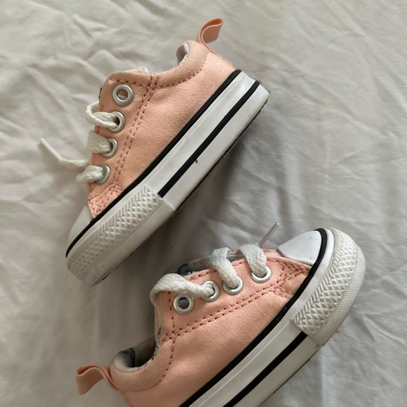 Baby girl converse - Picture 1 of 5